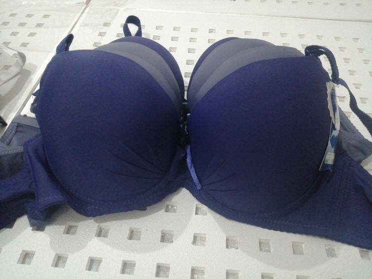 سوتین اسفنجی کاپ بزرگ