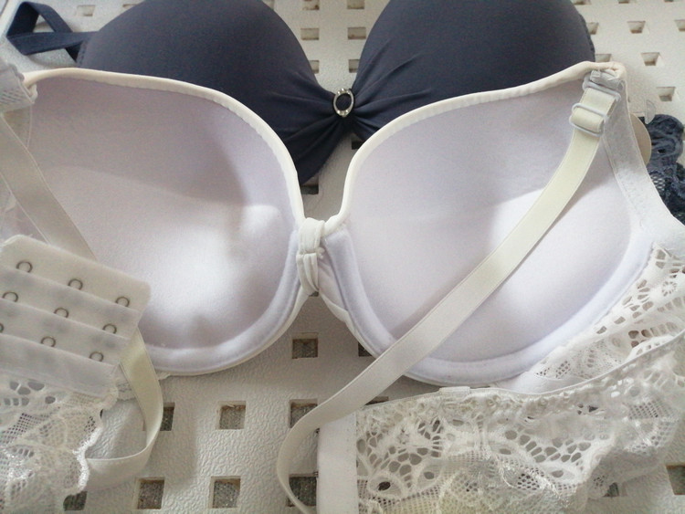 سوتین اسفنجی داخل نازک