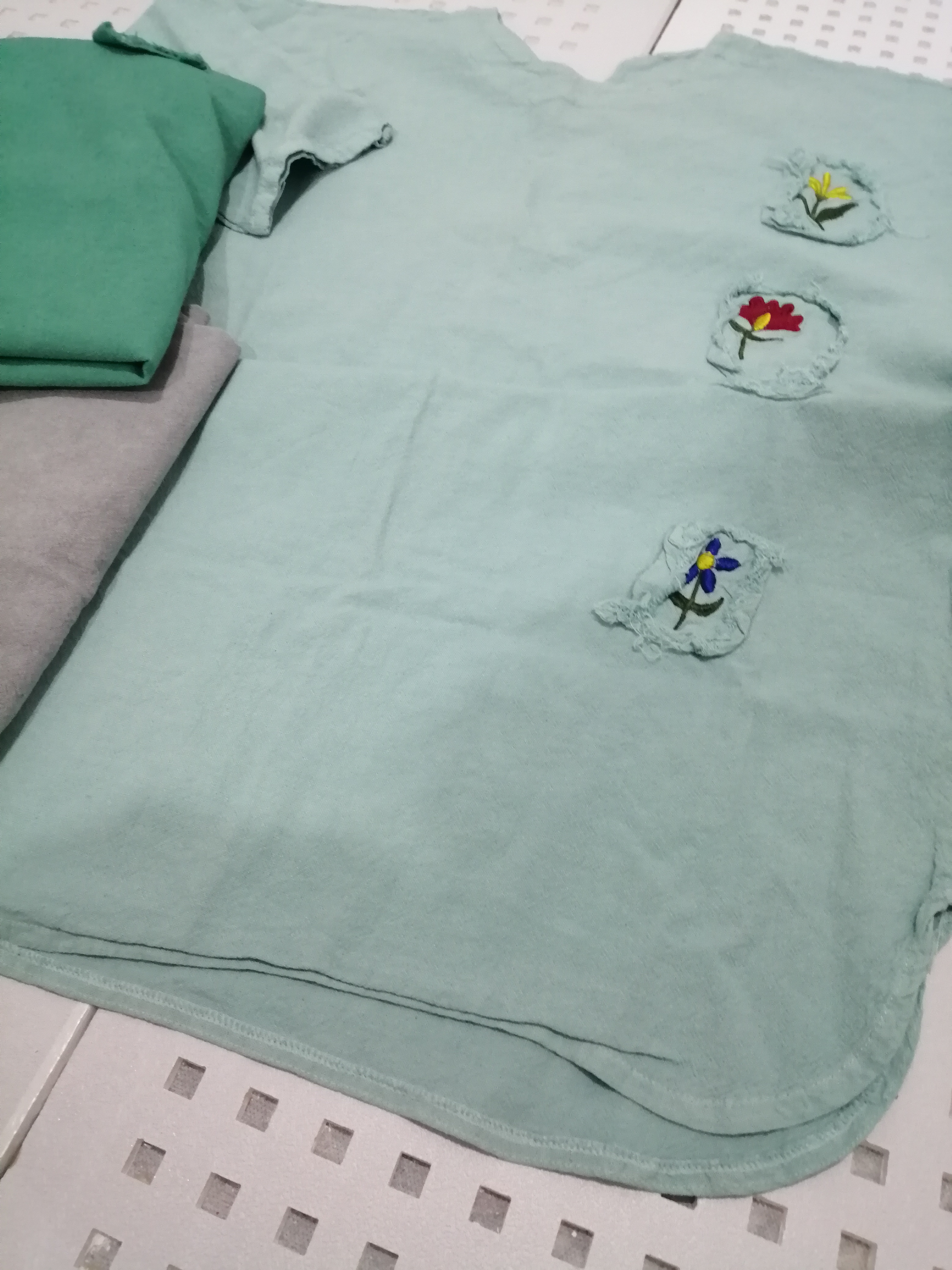 مانتو گلدوزی