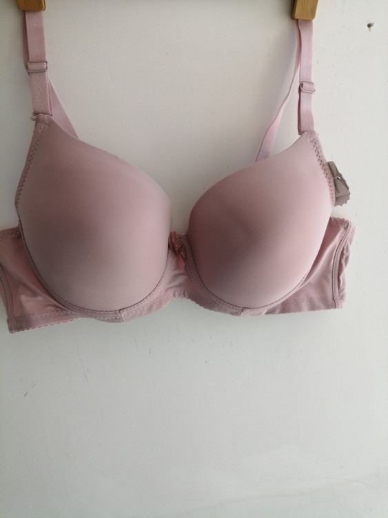 سوتین اسفنجی زنانه