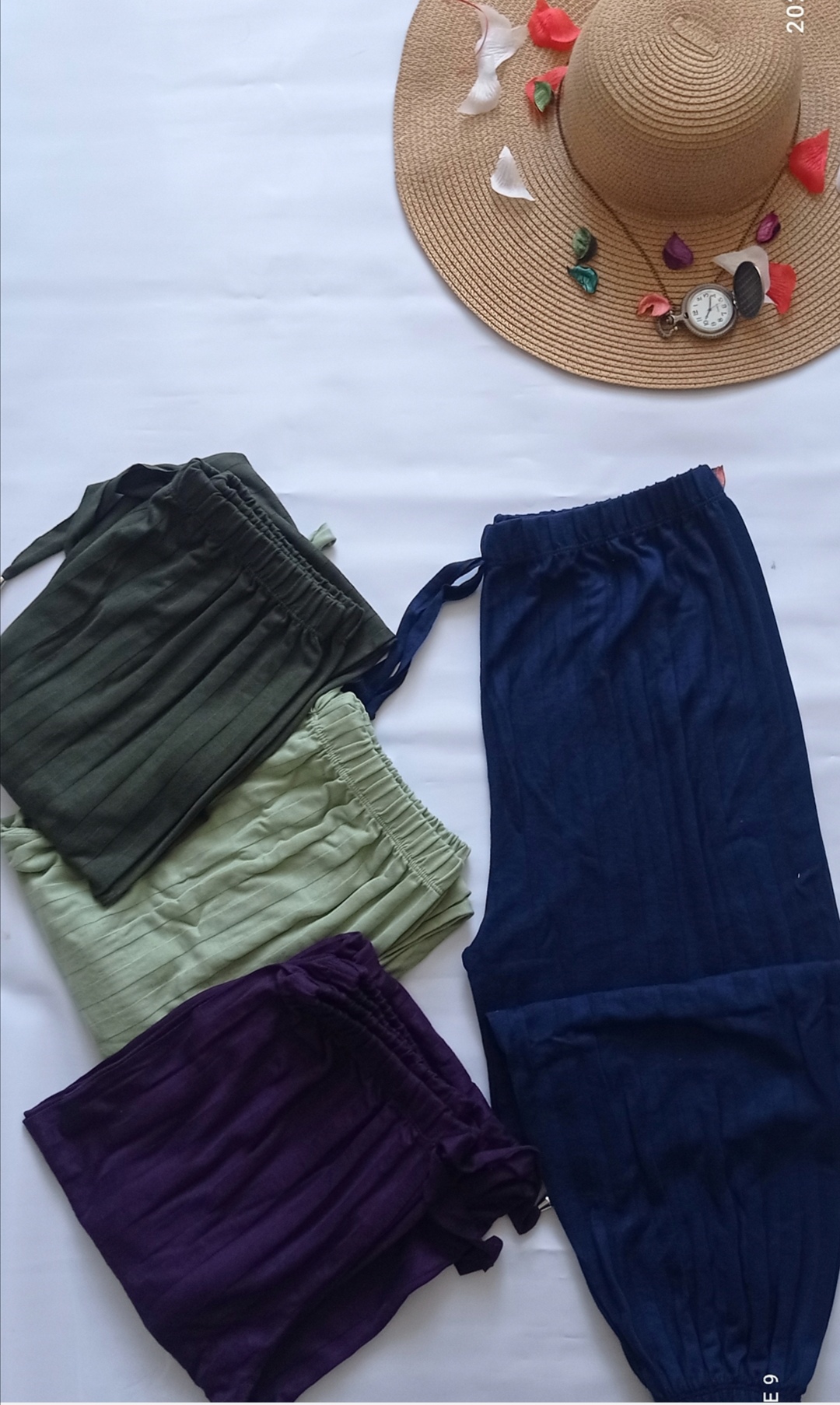 شلوار قواره دار زنانه