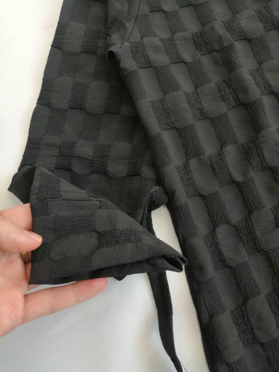 مانتو زنانه بسته