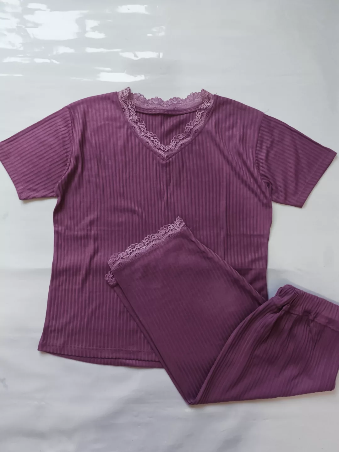 ست تیشرت و شلوار کبریتی