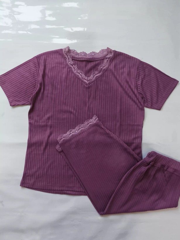 ست تیشرت و شلوار کبریتی