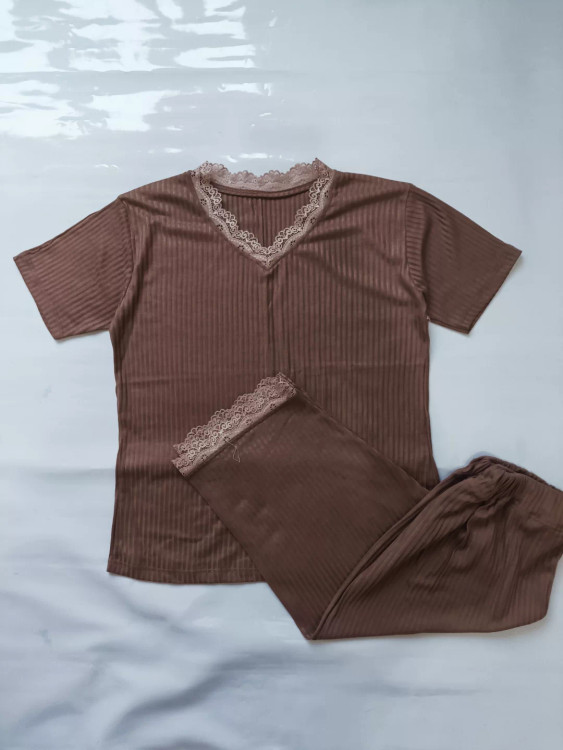 ست تیشرت و شلوار نخی