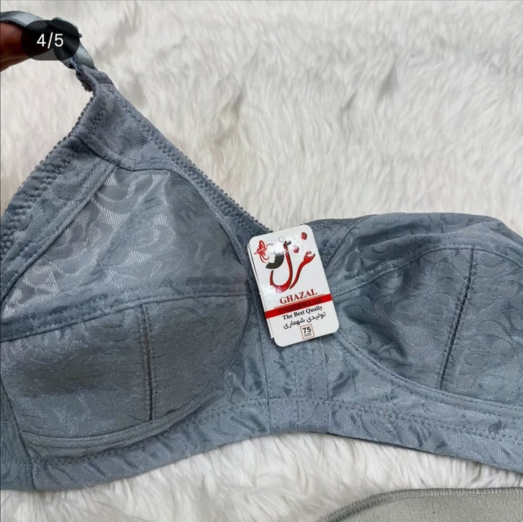 سوتین زیر نخی