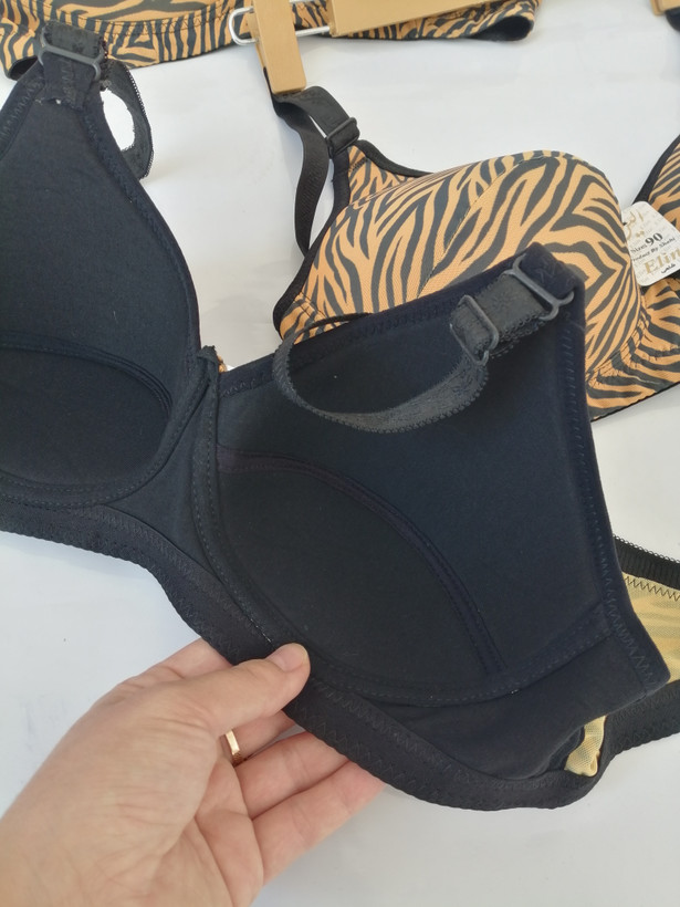 سوتین بدون فنر اسفنجی