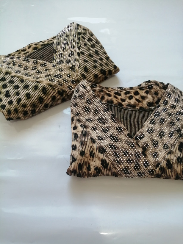 شومیز یقه هفت نگینی