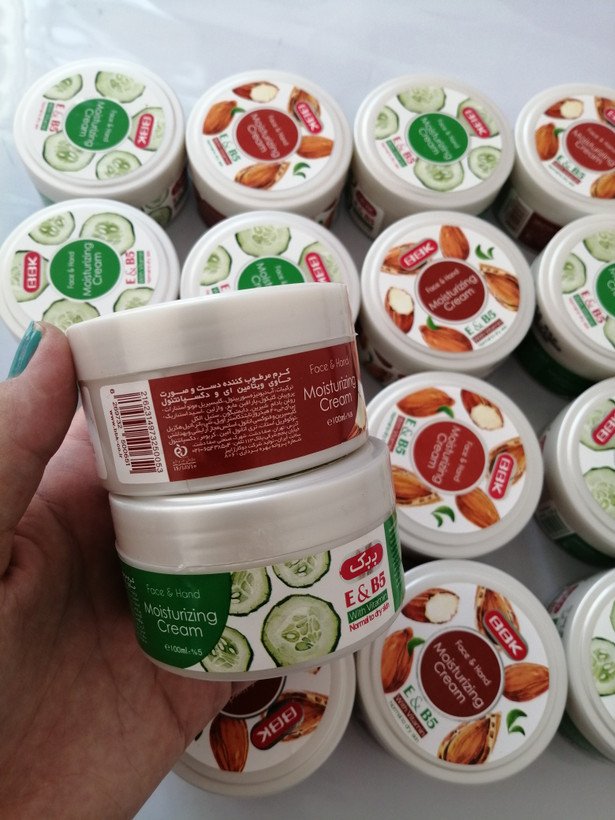 کرم مرطوب کننده دست و صوزت ببک