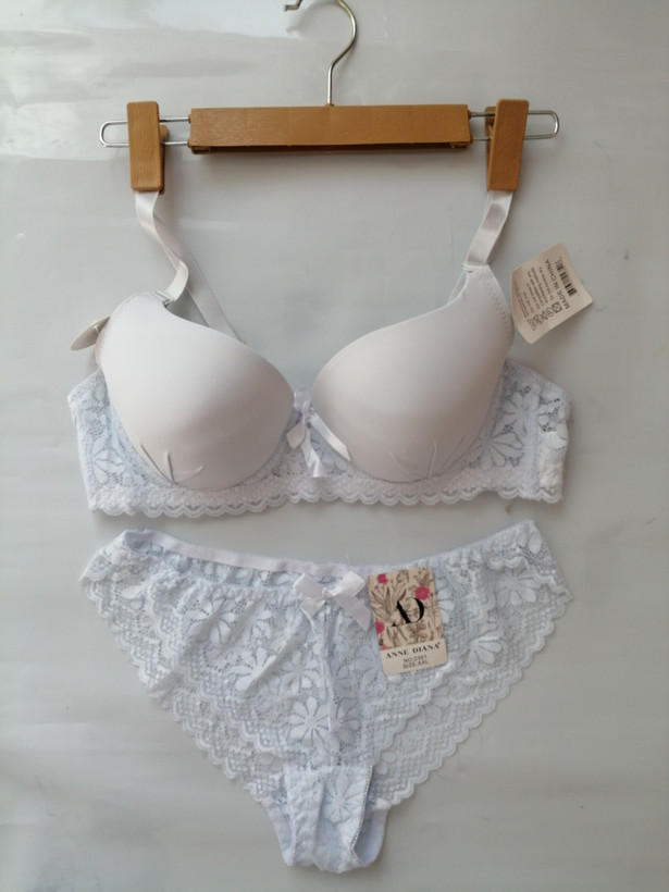 ست سوتین و شورت