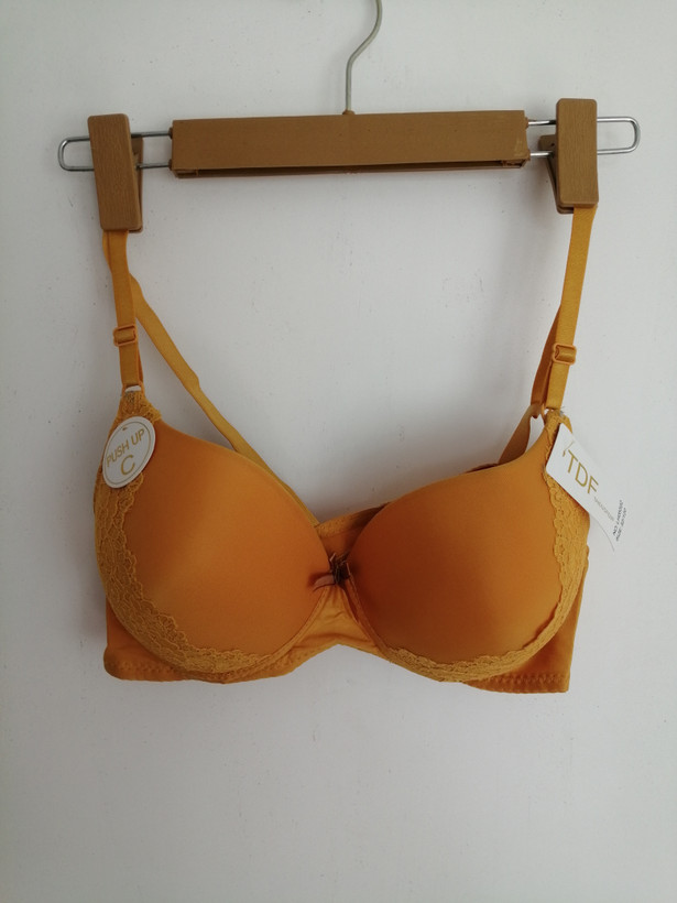 سوتین اسفنجی