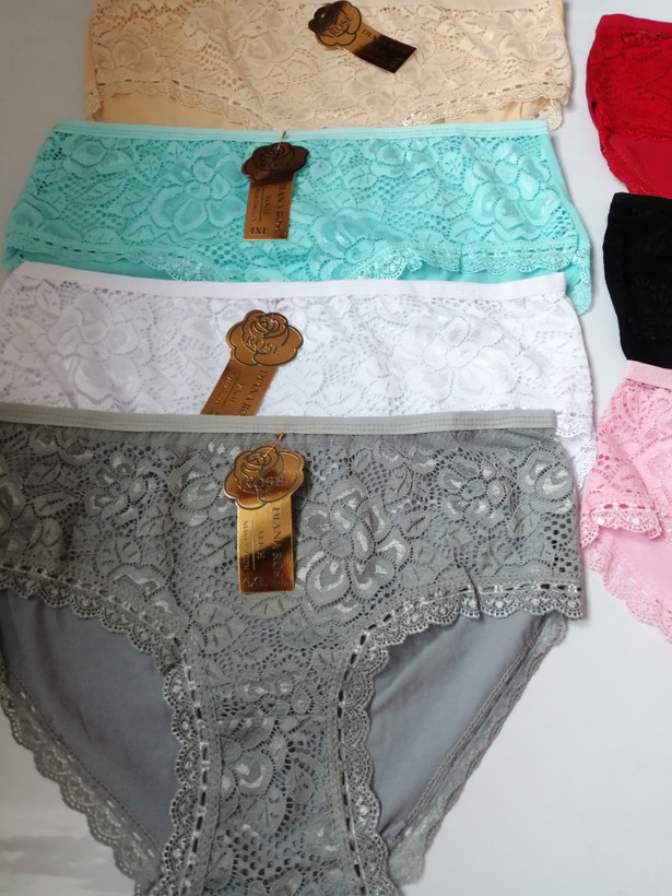 شورت زنانه نخی جلو گیپور