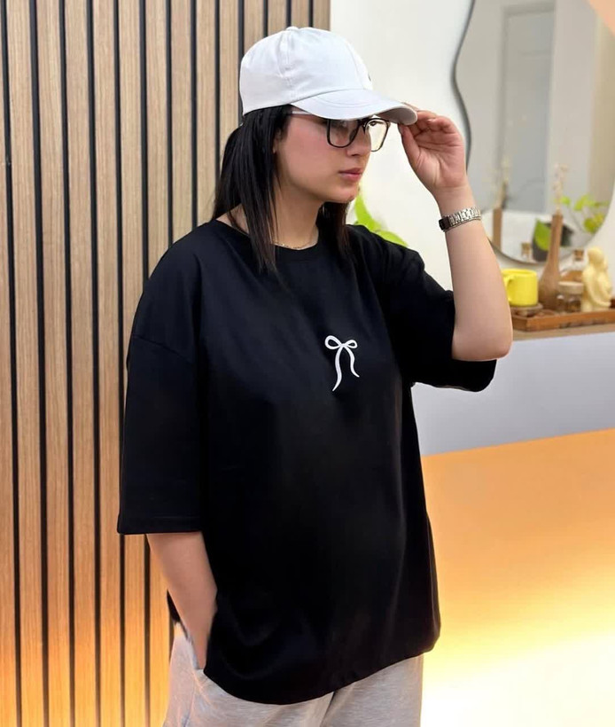 تیشرت باکسی طرح پاپیونی